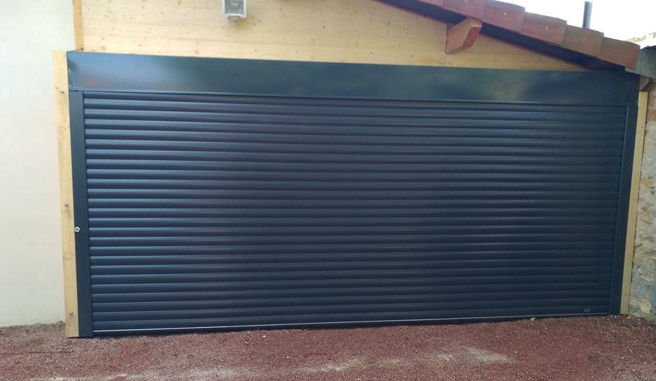 Où trouver un magasin de stores intérieurs et extérieurs à Bourgoin-Jallieu 38300 Isère ?