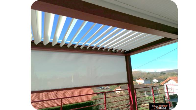 Réalisation d'une Pergola bioclimatique en aluminium modèle STELLA de GALAXIE RAL 3004 par Mondial Stores & portails sur Dolomieu et le nord isère