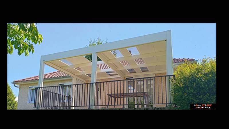 Réalisation d'une pergola à toit fixe ( abri de terrasse) modèle Aluloge par Mondial-Stores & Portails sur Saint Jean de soudain et sa région