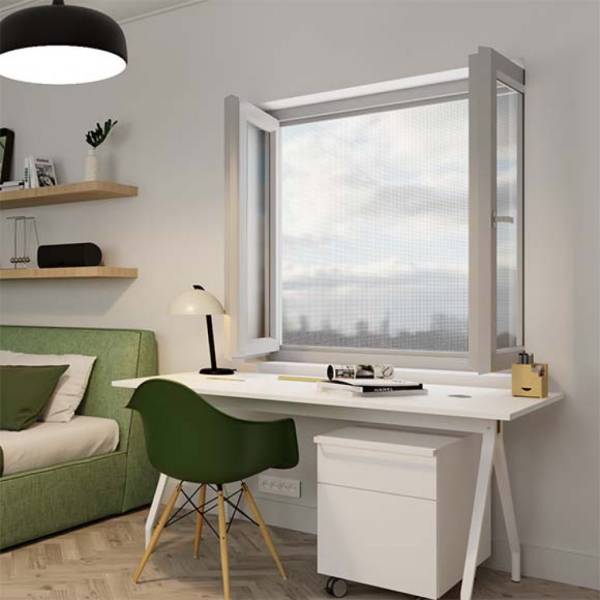 Pose d'une moustiquaire enroulable MoustiRoll2 à Bourgoin-Jallieu et sa région